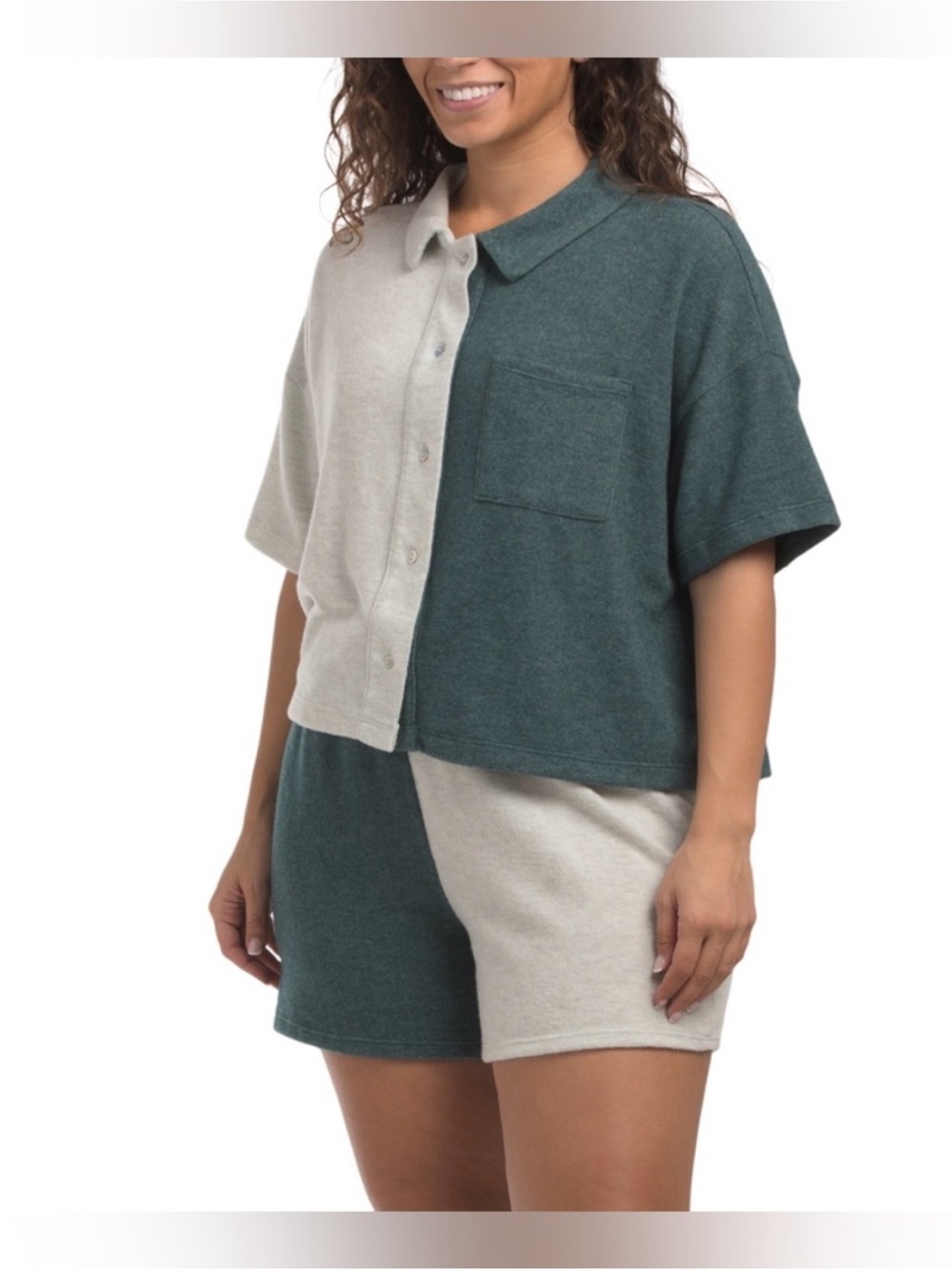 GILLI SUNDAY EDITION
Loungewear Set M GREEN $49
Retail NWT